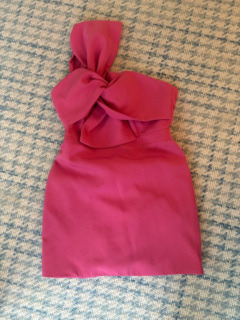 DO+BE Strapless Mini Dress with Large Bow in Fuchsia